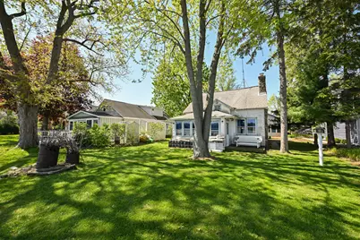 W944  Shorewood Dr, East Troy, WI 53120 - Photo 5