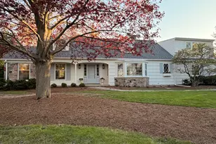 257 W Suburban Dr, Fox Point, WI 53217 - Photo 9