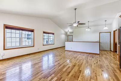 1338  Rosewood Trl, Onalaska, WI 54650 - Photo 7