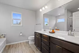W204N16353 Jackson Dr, Jackson, WI 53037 - Photo 21