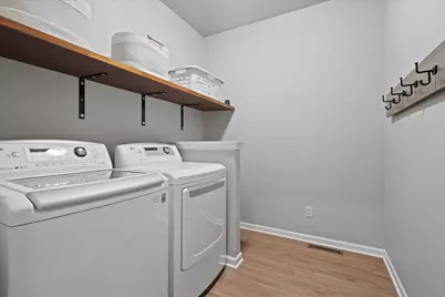 W204N16353  Jackson Dr, Jackson, WI 53037 - Photo 17