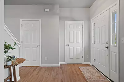W204N16353  Jackson Dr, Jackson, WI 53037 - Photo 5