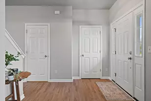W204N16353 Jackson Dr, Jackson, WI 53037 - Photo 5