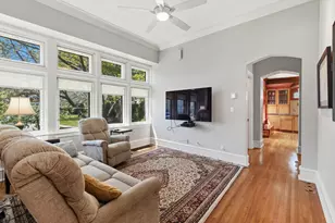 3318 N Lake Dr, Milwaukee, WI 53211 - Photo 15
