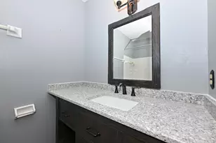 7365 S Delaine Dr, Oak Creek, WI 53154 - Photo 15