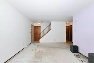 7365 S Delaine Dr, Oak Creek, WI 53154 - Photo 11