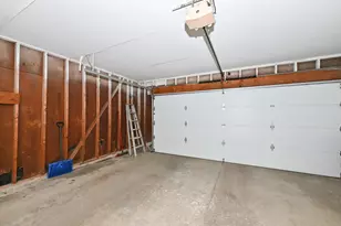 7365 S Delaine Dr, Oak Creek, WI 53154 - Photo 29