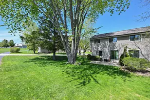 7365 S Delaine Dr, Oak Creek, WI 53154 - Photo 37