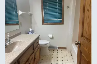 2400  Judith Ln, Waukesha, WI 53188 - Photo 21