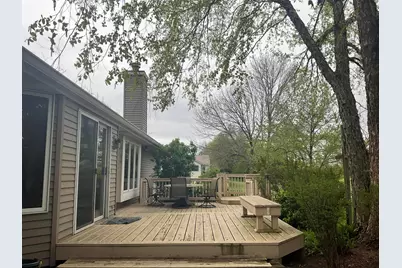 2400  Judith Ln, Waukesha, WI 53188 - Photo 3