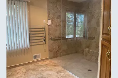 2400  Judith Ln, Waukesha, WI 53188 - Photo 17