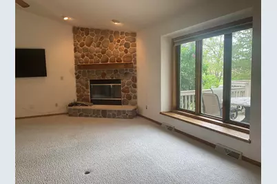 2400  Judith Ln, Waukesha, WI 53188 - Photo 9