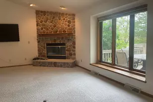 2400 Judith Ln, Waukesha, WI 53188 - Photo 9