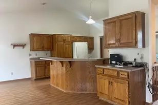 2400 Judith Ln, Waukesha, WI 53188 - Photo 11