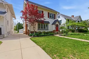 2221 E Newton Ave, Shorewood, WI 53211 - Photo 41