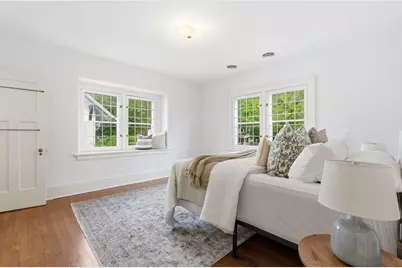 2221 E Newton Ave, Shorewood, WI 53211 - Photo 25