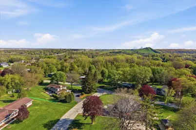 8221  Fairmont Ln, Greendale, WI 53129 - Photo 45