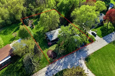 8221  Fairmont Ln, Greendale, WI 53129 - Photo 41