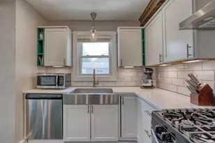 7301 W Bluemound Rd, Milwaukee, WI 53213 - Photo 7