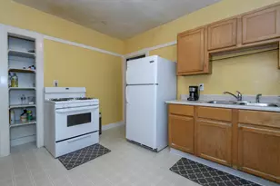 2733 N Downer Ave, Milwaukee, WI 53211 - Photo 17