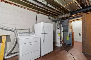 N69W13409 Harding Dr, Menomonee Falls, WI 53051 - Photo 29