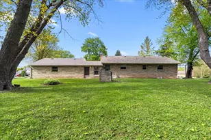 N69W13409 Harding Dr, Menomonee Falls, WI 53051 - Photo 35