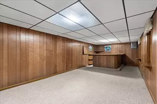 N69W13409 Harding Dr, Menomonee Falls, WI 53051 - Photo 23