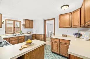 5932 N Santa Monica Blvd, Whitefish Bay, WI 53217 - Photo 17