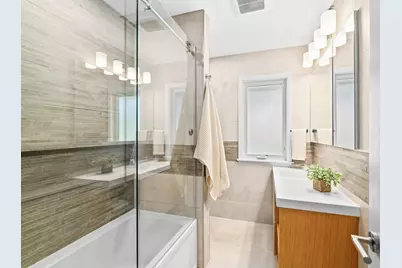 8628  Glencoe Cir, Wauwatosa, WI 53226 - Photo 25