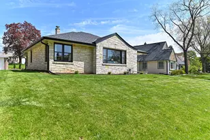 8628 Glencoe Cir, Wauwatosa, WI 53226 - Photo 31