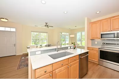 N16W26559  Meadowgrass Cir #A, Pewaukee, WI 53072 - Photo 5