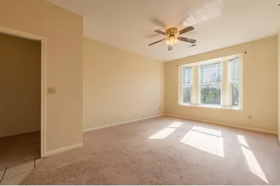 6995 S Riverwood Blvd #B06, Franklin, WI 53132 - Photo 11