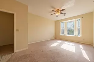 6995 S Riverwood Blvd, Franklin, WI 53132 - Photo 11