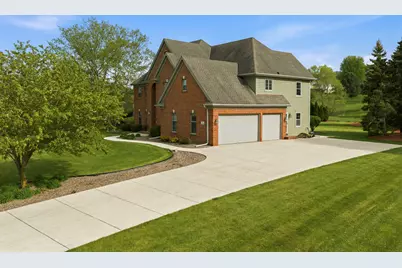 N36W22663  Long Valley Rd, Pewaukee, WI 53072 - Photo 5