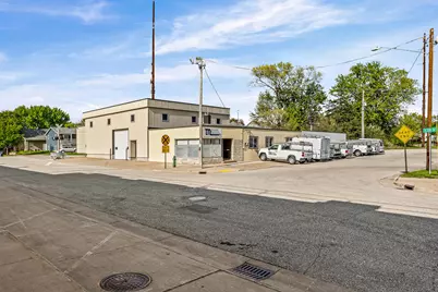 2023  13th St, La Crosse, WI 54601 - Photo 1