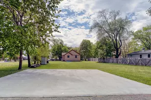 826 W Walworth Ave, Whitewater, WI 53190 - Photo 3