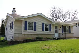 2111 Canary St, West Bend, WI 53090 - Photo 25