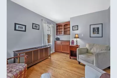 4942 N Berkeley Blvd, Whitefish Bay, WI 53217 - Photo 9