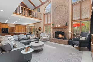 126 Hickory Dr, Delafield, WI 53018 - Photo 15