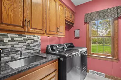 126  Hickory Dr, Delafield, WI 53018 - Photo 47
