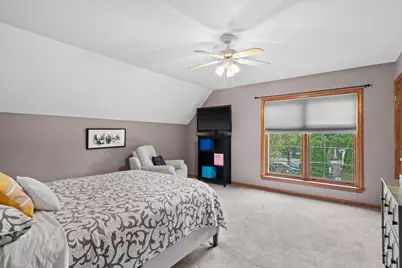 126  Hickory Dr, Delafield, WI 53018 - Photo 39