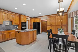126 Hickory Dr, Delafield, WI 53018 - Photo 23