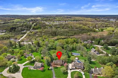 126  Hickory Dr, Delafield, WI 53018 - Photo 5