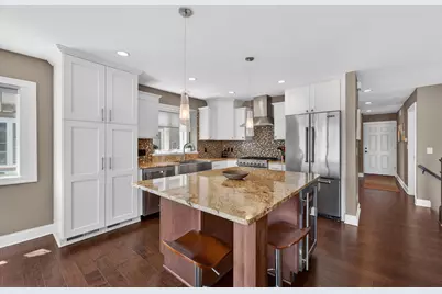 5704 W Lake Dr, West Bend, WI 53095 - Photo 11