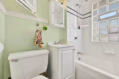 3313 N Summit Ave #3315, Milwaukee, WI 53211 - Photo 15