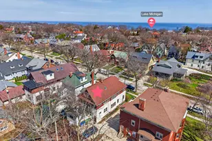 3313 N Summit Ave, Milwaukee, WI 53211 - Photo 3
