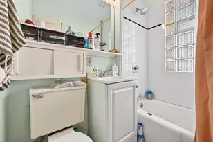 3313 N Summit Ave, Milwaukee, WI 53211 - Photo 15