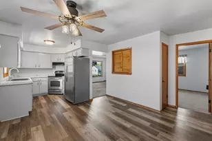 4248 S 91st Pl, Greenfield, WI 53228 - Photo 9