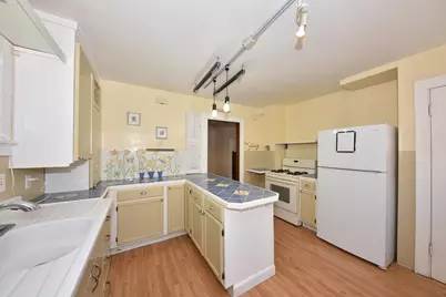 3737 W Miller Ln, Milwaukee, WI 53208 - Photo 17