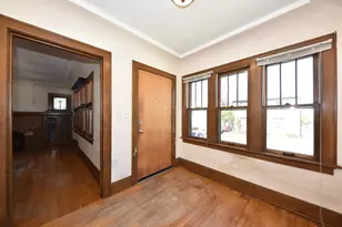 3737 W Miller Ln, Milwaukee, WI 53208 - Photo 5